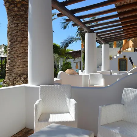 Hotel Oasi 4*