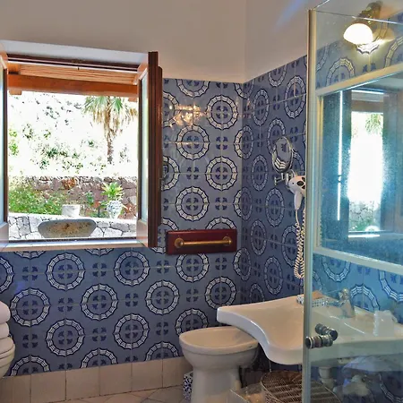 Hotel Oasi 4*